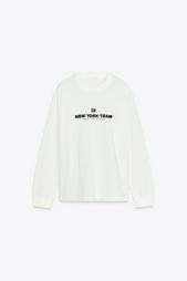T-SHIRT WITH CONTRAST SLOGAN