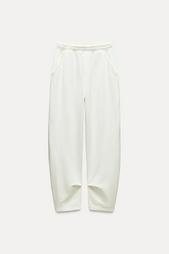 JOGGERS WITH PLEAT DETAIL