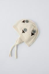 EMBROIDERED KNIT BONNET