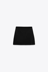 SKORT WITH SLIT AT THE HEM