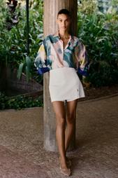 SKORT WITH SLIT AT THE HEM