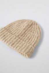 KNIT BEANIE