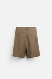 CREASED-EFFECT PLEATED BERMUDA SHORTS