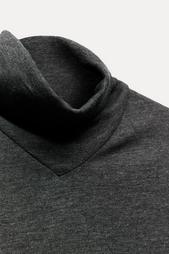 TURTLENECK T-SHIRT