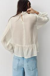 LACE TRIM BLOUSE