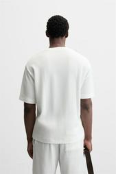 TEXTURED JACQUARD T-SHIRT