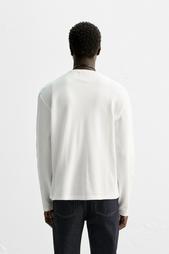 T-SHIRT IN CHECK TEXTURE