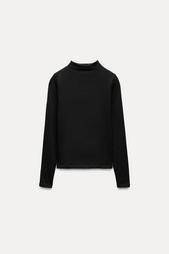 TURTLENECK T-SHIRT