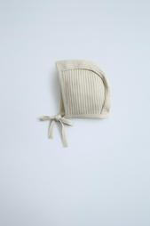 TEXTURED BONNET WITH TRIM