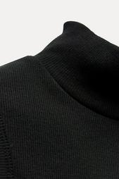 TURTLENECK T-SHIRT