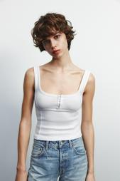 STRAPPY TOP WITH CLASPS