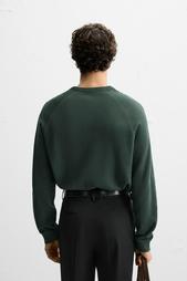 T-SHIRT WITH BUTTONED NECK