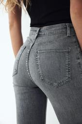 TRF SCULPT HIGH-WAIST JEANS