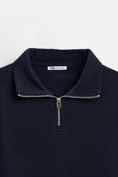 BASIC QUARTER ZIP SWEATSHIRT