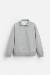 BASIC QUARTER ZIP SWEATSHIRT