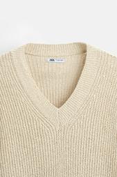 BOUCLÉ TEXTURE SWEATER