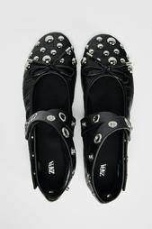 EMBOSSED BALLERINAS WITH STUDS