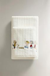 CHILDREN'S VELOUR PEANUTS™ TOWEL